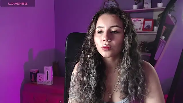 Snapshot of celeste_blue69 chatting on 03/08/25, 02:45 celeste blue69 online show from 03/08/25, 02:45