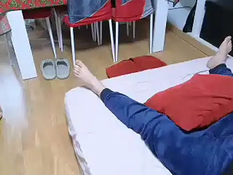 Snapshot of eljosipe chatting on 12/04/25, 01:32 eljosipe online show from 12/04/25, 01:32