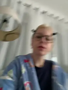 Livewithlucy online show from 02/06/26, 08:54