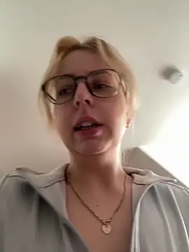 Livewithlucy online show from 01/07/26, 10:53