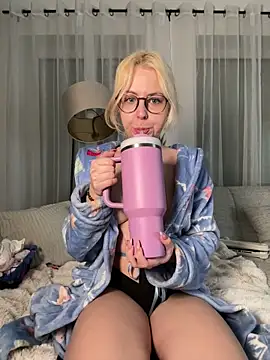 Livewithlucy online show from 02/13/26, 08:36