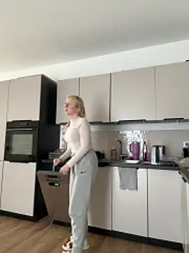 Livewithlucy online show from 03/09/26, 12:09