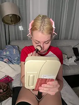 Livewithlucy online show from 02/16/26, 07:18