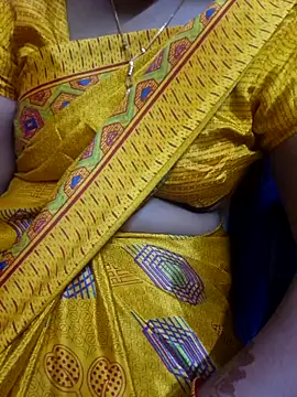 Janavi-janu online show from 10/28/25, 07:18