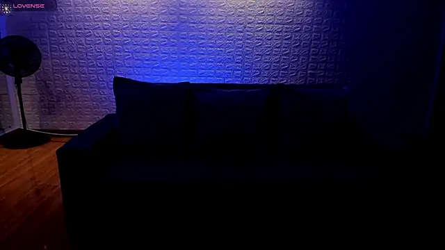 Snapshot of violet_scott chatting on 02/26/25, 10:49 violet scott online show from 02/26/25, 10:49