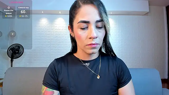 Snapshot of violet_scott chatting on 11/27/25, 10:48 violet scott online show from 11/27/25, 10:48