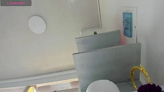 Cherllynn online show from 12/02/25, 02:41