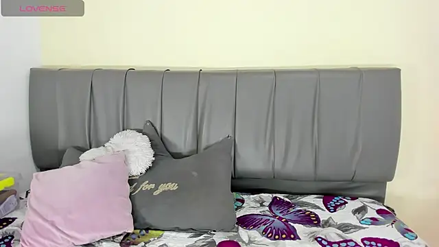 Cherllynn online show from 11/20/25, 03:12