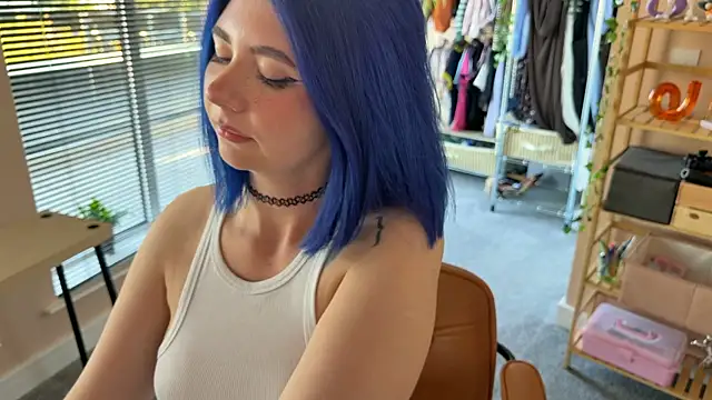 Snapshot of _vixenp chatting on 09/25/25, 04:46 vixenp online show from 09/25/25, 04:46