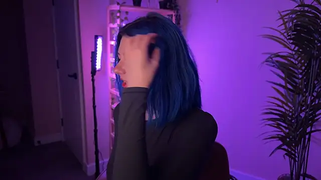 Snapshot of _vixenp chatting on 12/04/25, 06:29 vixenp online show from 12/04/25, 06:29