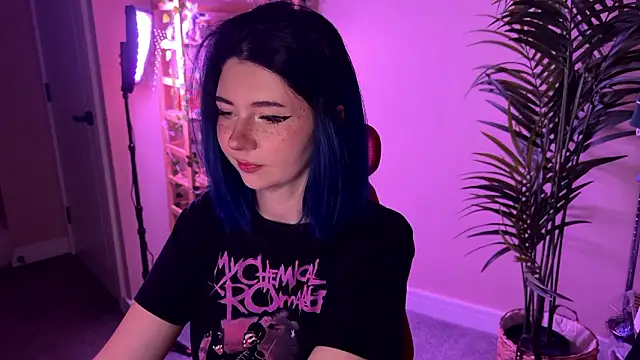 Snapshot of _vixenp chatting on 03/06/26, 06:47 vixenp online show from 03/06/26, 06:47
