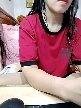 cream1299 online show from 11/07/25, 11:59