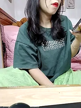 cream1299 online show from 11/19/25, 01:49