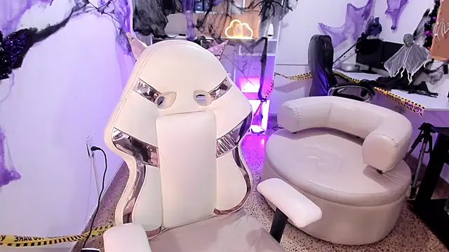 katya nt online show from 10/29/25, 01:32