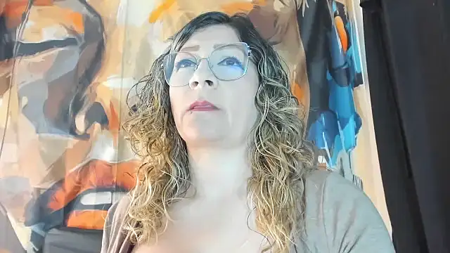 Snapshot of eva1saenz chatting on 06/19/26, 11:20 eva1saenz online show from 06/19/26, 11:20