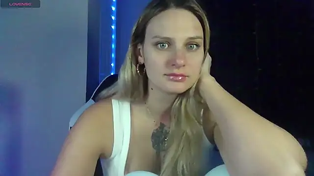 Snapshot of BonnieBazz chatting on 07/08/26, 02:07 BonnieBazz online show from 07/08/26, 02:07