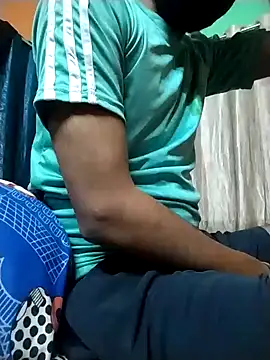 Snapshot of ALWAYSHORNYDADDY chatting on 02/23/25, 11:55 ALWAYSHORNYDADDY online show from 02/23/25, 11:55