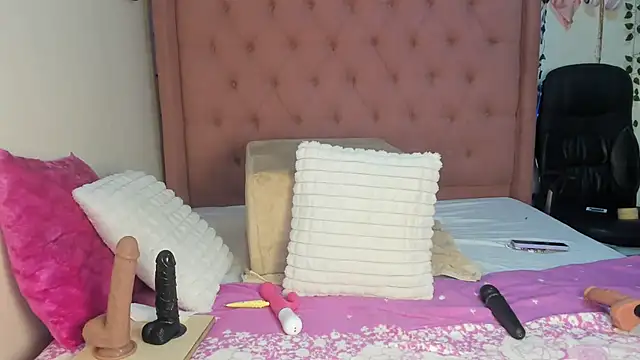 Wendy smal - online show from 03/03/25, 03:49