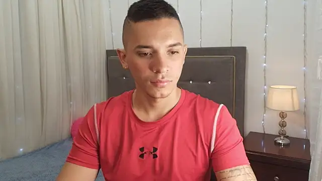 Snapshot of andeerr_ chatting on 03/17/25, 07:58 andeerr  online show from 03/17/25, 07:58