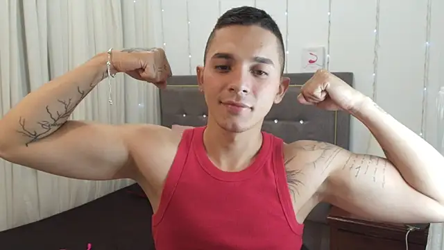 Snapshot of andeerr_ chatting on 03/22/25, 08:15 andeerr  online show from 03/22/25, 08:15