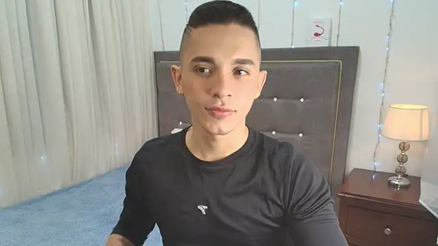 Snapshot of andeerr_ chatting on 03/10/25, 07:50 andeerr  online show from 03/10/25, 07:50