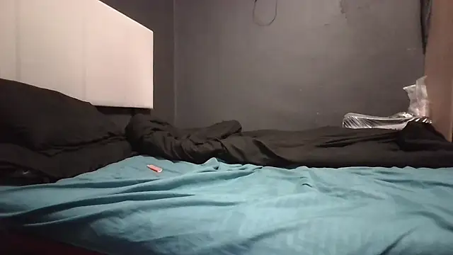 THEEBOSSTEE online show from 11/12/25, 07:40