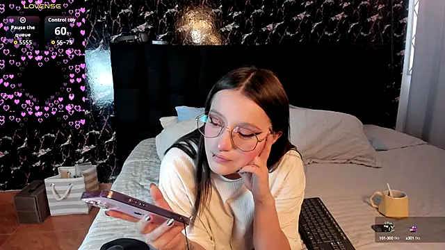 Snapshot of Elecktra_sweet chatting on 10/15/25, 07:55 Elecktra sweet online show from 10/15/25, 07:55
