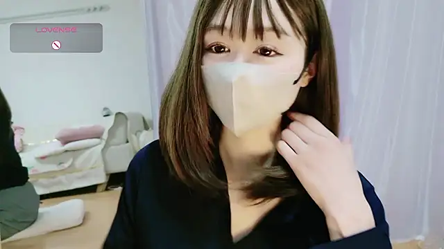 aaanyan online show from 11/12/25, 10:24