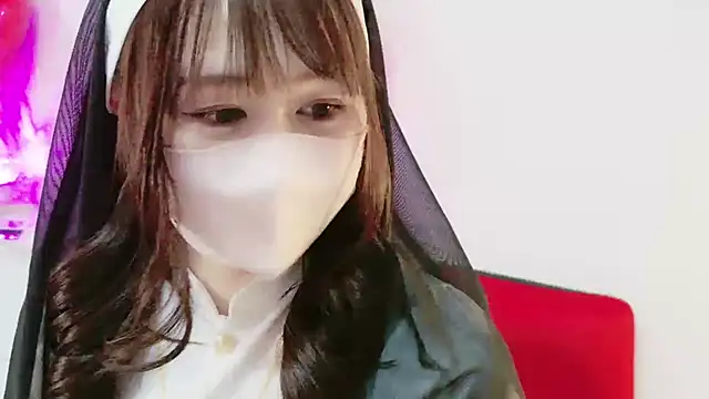 Snapshot of aaanyan chatting on 02/13/25, 01:37 aaanyan online show from 02/13/25, 01:37