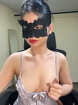 Snapshot of Salibae_Nha chatting on 02/17/25, 05:36 Salibae Nha online show from 02/17/25, 05:36