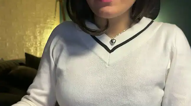 Snapshot of demieliss chatting on 12/17/24, 08:10 demieliss online show from 12/17/24, 08:10