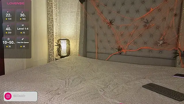 Shantal Joness online show from 10/31/25, 10:05