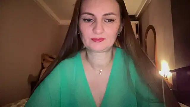 Snapshot of Viola_sweet chatting on 06/07/26, 06:57 Viola sweet online show from 06/07/26, 06:57