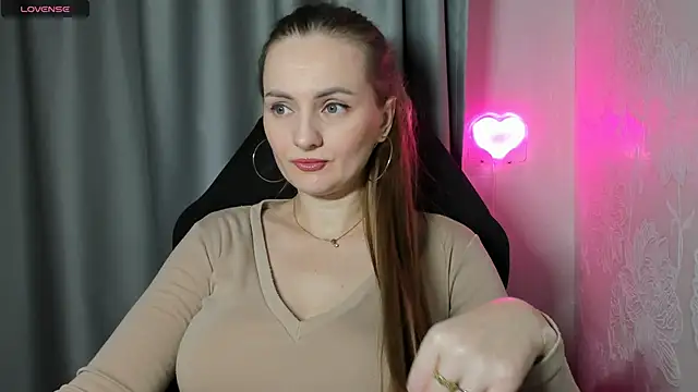 Snapshot of Viola_sweet chatting on 03/22/26, 04:08 Viola sweet online show from 03/22/26, 04:08