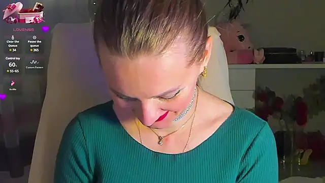 Snapshot of Viola_sweet chatting on 02/27/25, 03:40 Viola sweet online show from 02/27/25, 03:40