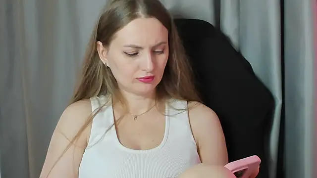 Snapshot of Viola_sweet chatting on 04/08/26, 09:11 Viola sweet online show from 04/08/26, 09:11