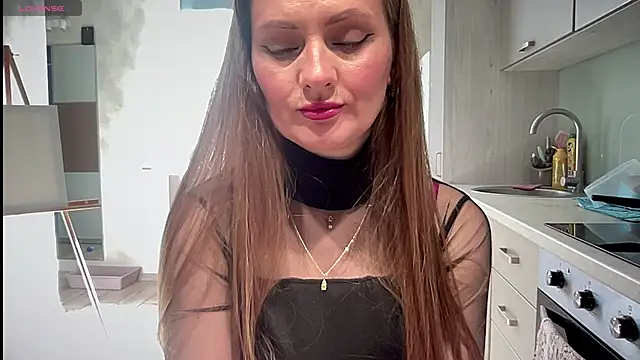 Snapshot of Viola_sweet chatting on 03/05/25, 10:44 Viola sweet online show from 03/05/25, 10:44