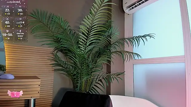 Aprillbrunette online show from 05/19/26, 11:50