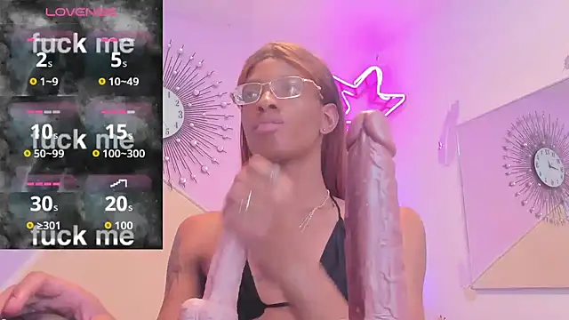Tiffany Valentine15 online show from 10/18/25, 08:55