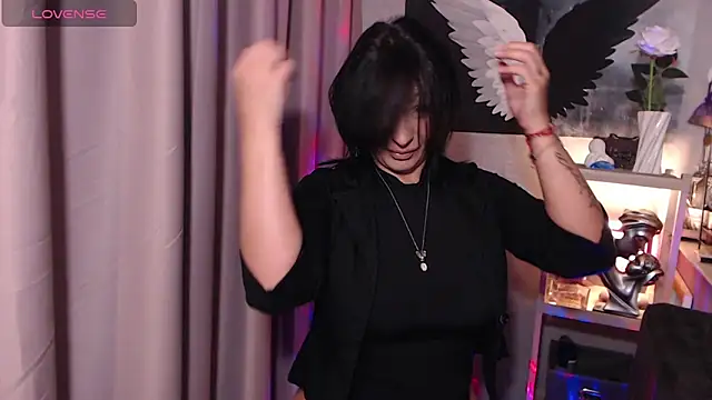 israakarmaa online show from 11/04/25, 05:44