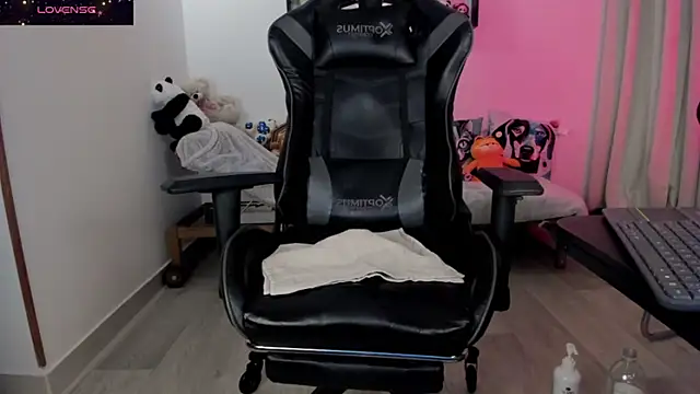 Biancastrongg online show from 04/11/26, 07:45