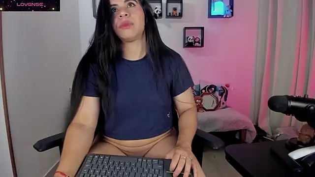 Biancastrongg online show from 05/20/26, 02:19