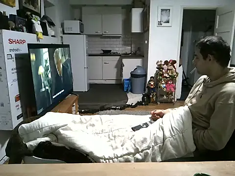 Snapshot of mihaimichael chatting on 01/13/26, 02:26 mihaimichael online show from 01/13/26, 02:26