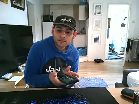 mihaimichael online show from 04/20/26, 01:13