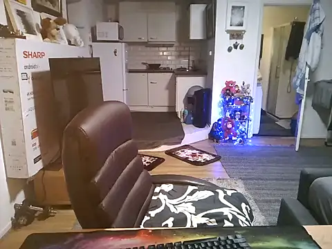 mihaimichael online show from 10/18/25, 12:01