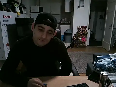 Snapshot of mihaimichael chatting on 01/08/26, 10:38 mihaimichael online show from 01/08/26, 10:38