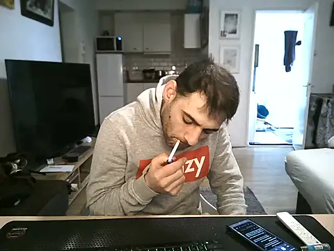 Snapshot of mihaimichael chatting on 04/03/26, 12:00 mihaimichael online show from 04/03/26, 12:00