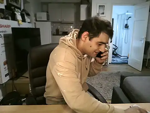 Snapshot of mihaimichael chatting on 01/10/26, 12:11 mihaimichael online show from 01/10/26, 12:11