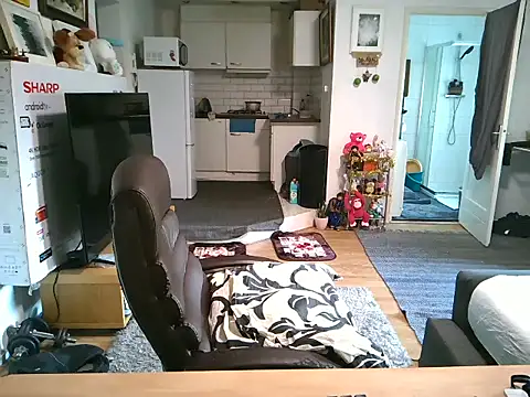 mihaimichael online show from 10/28/25, 12:37