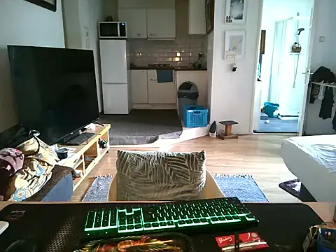 Snapshot of mihaimichael chatting on 03/30/26, 09:22 mihaimichael online show from 03/30/26, 09:22